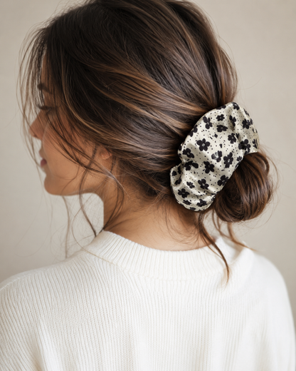 Fleur Noir Oversized Satin Scrunchie – Ivory Floral